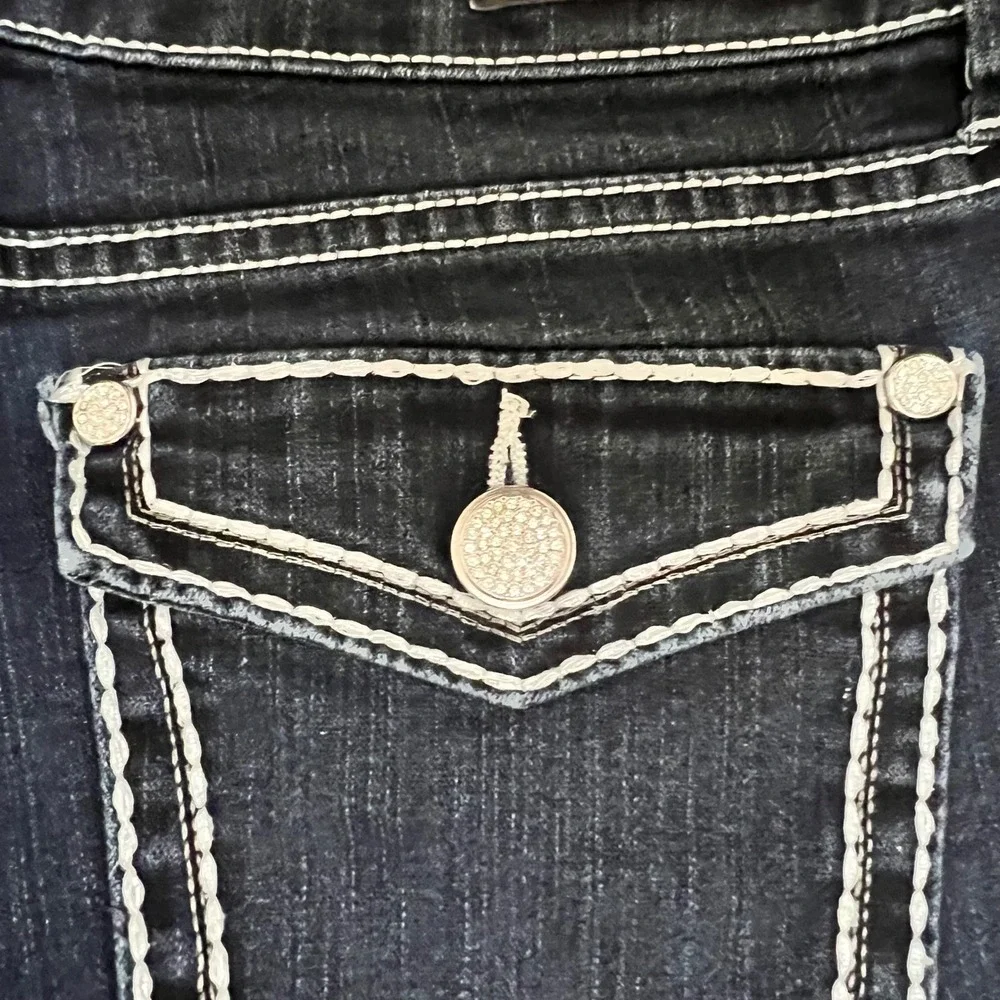 Daytrip Virgo Bootcut Jeans Dark Wash Contrast Stitch Size 31R DBK607